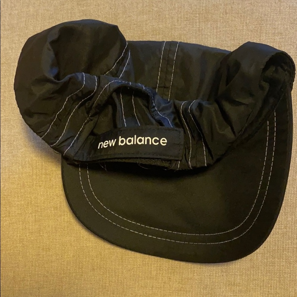 Two Woman’s Running Hats. In Great Condition! View 2